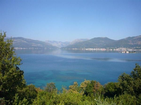 Terreno en Luštica, Montenegro, 6 137 m² - imagen 1