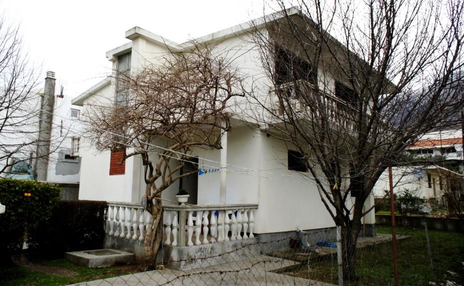 Haus in Sutomore, Montenegro, 160 m² - Foto 1