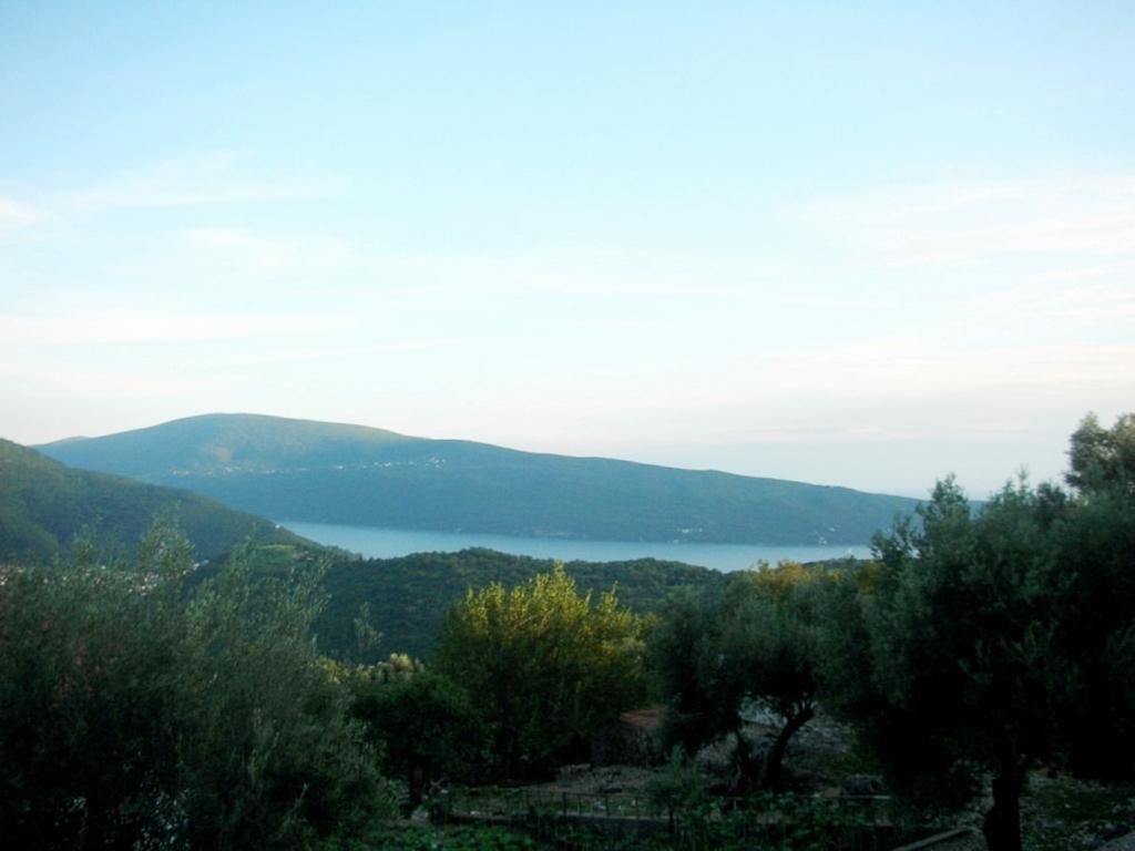 Grundstück in Herceg-Novi, Montenegro, 22 817 m² - Foto 1