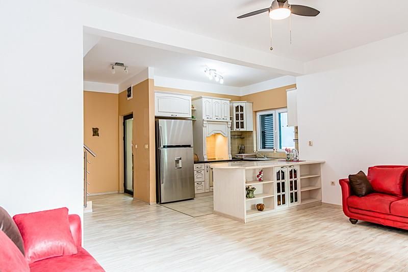 Appartamento a Đenovići, Montenegro, 99 m² - foto 2