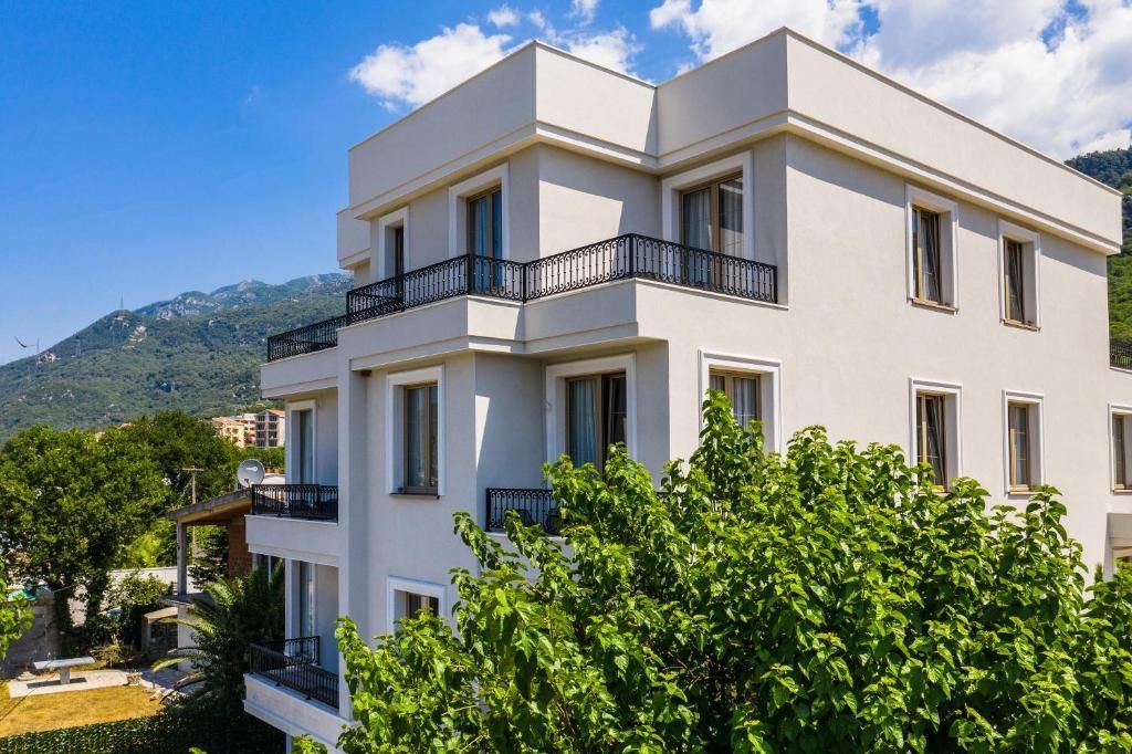 Ufficio a Lastva, Montenegro, 845 m² - foto 2