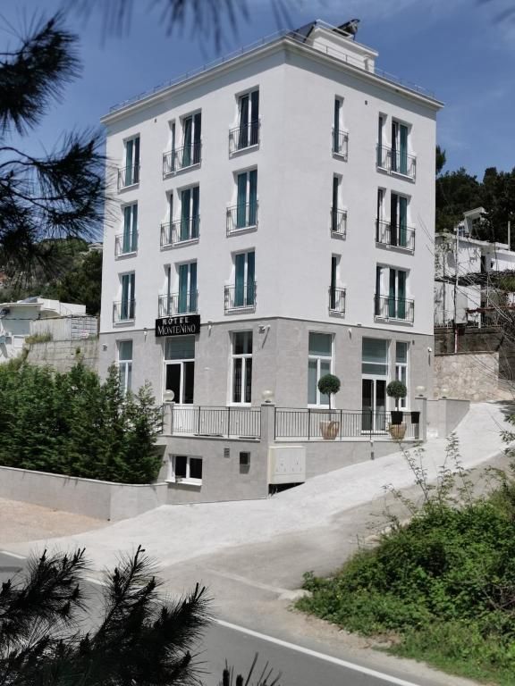 House in Bar, Montenegro, 582 m² - picture 2