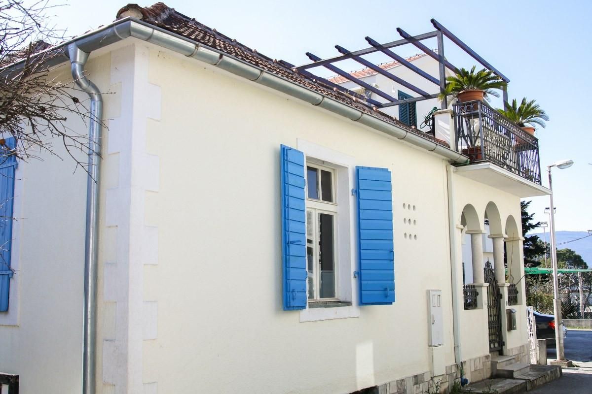 Haus in Tivat, Montenegro, 140 m² - Foto 2