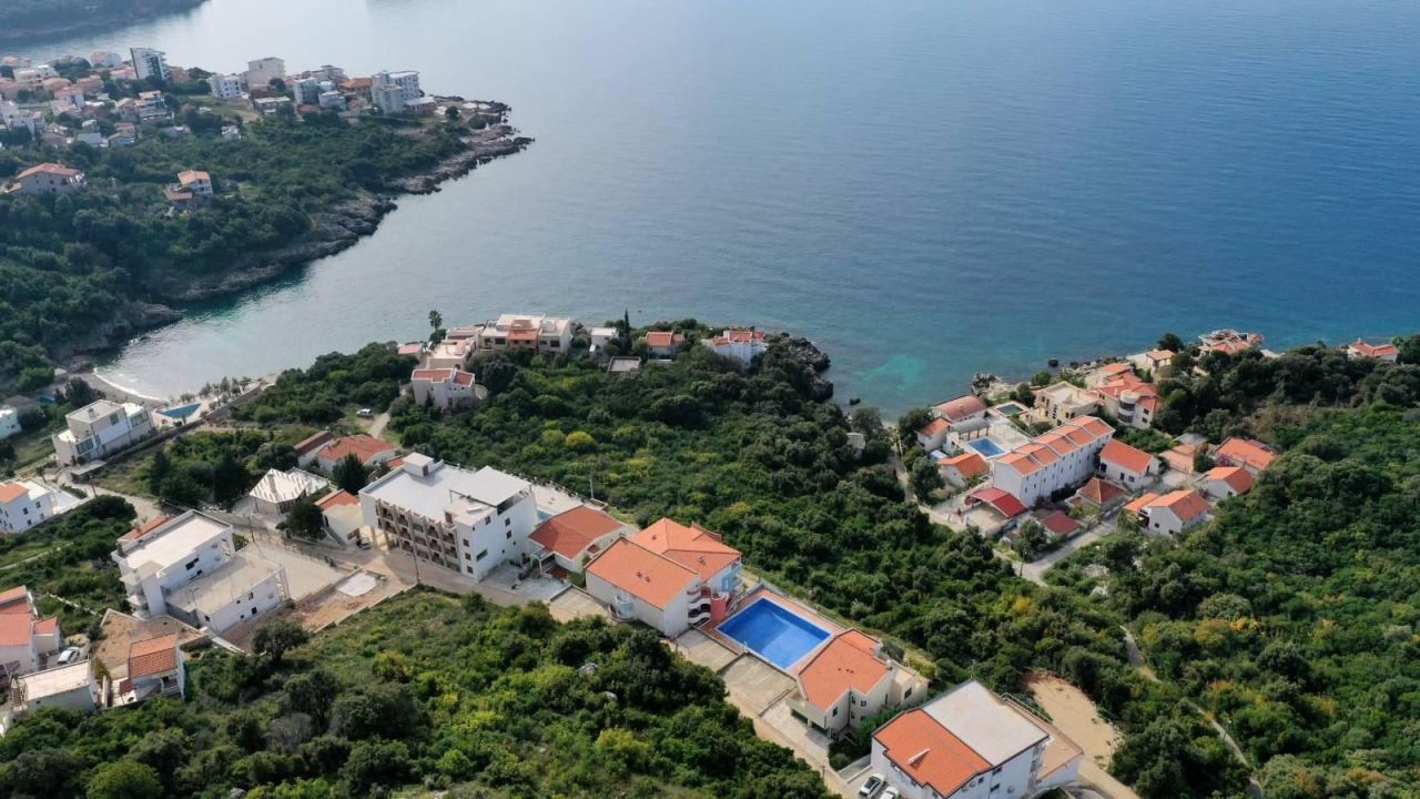 Terreno a Utjeha, Montenegro, 10 230 m2 - foto 2