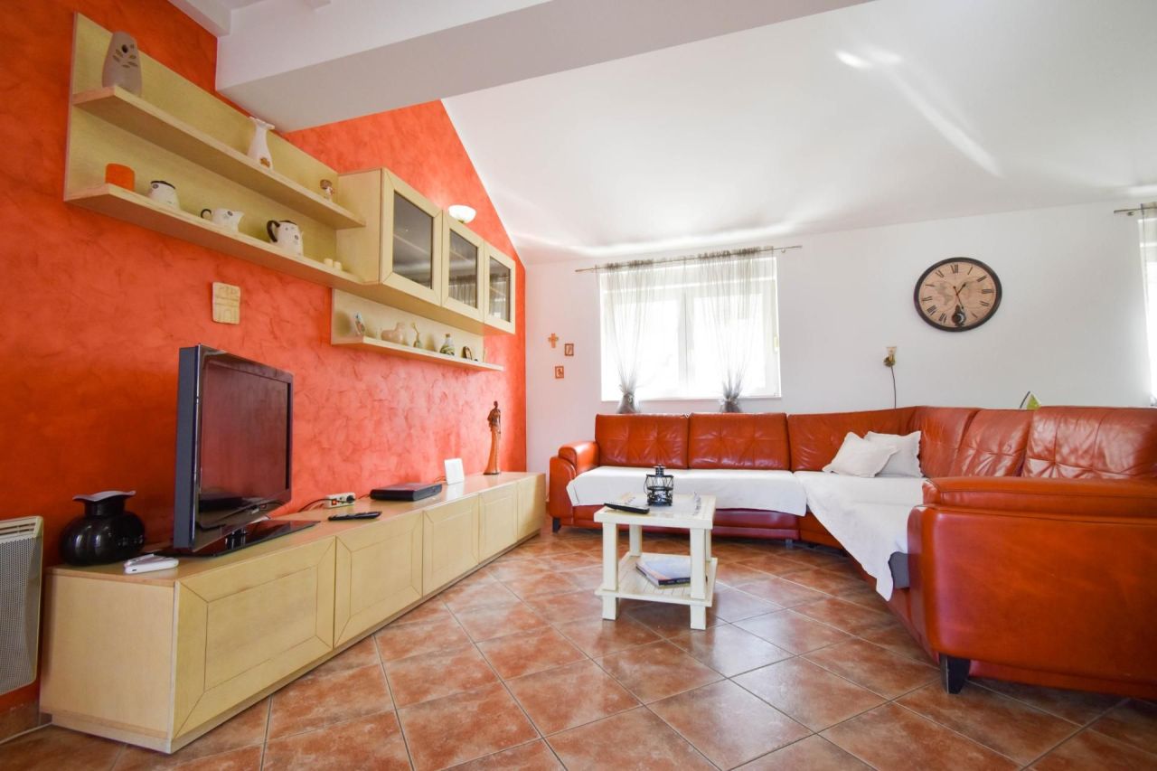 Piso en Dobrota, Montenegro, 102 m² - imagen 2