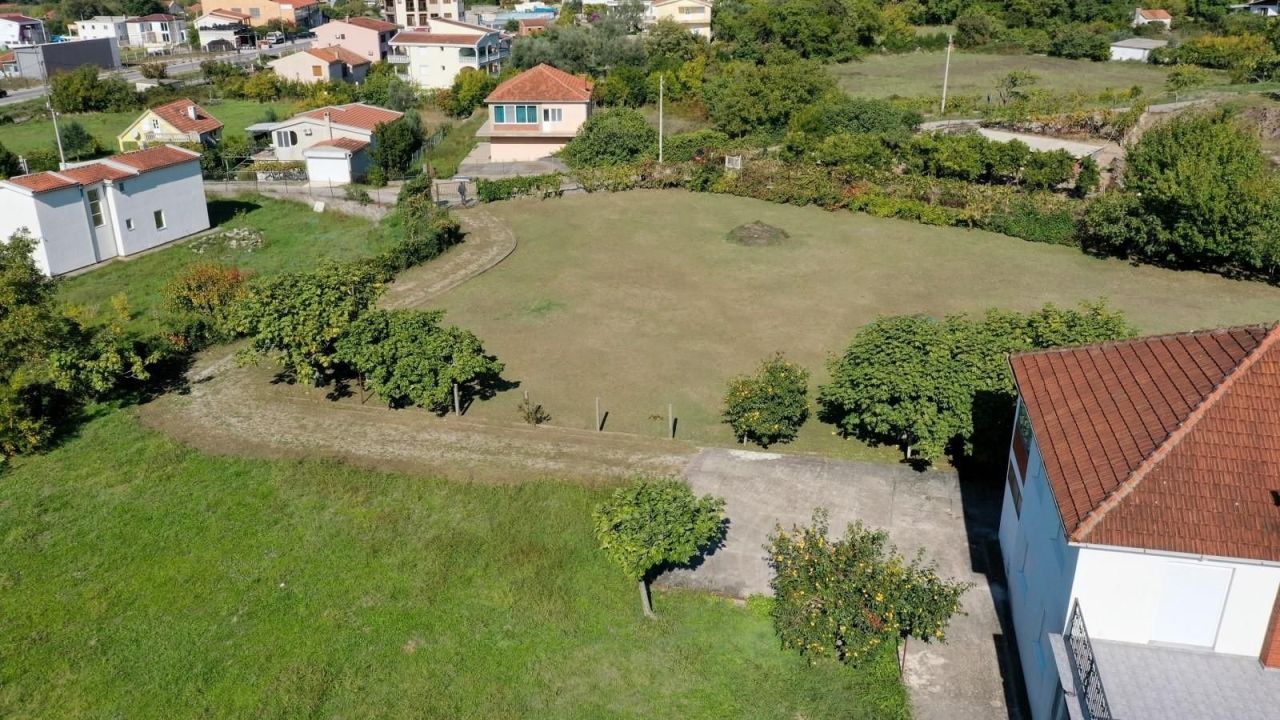 House in Bar, Montenegro, 182 m² - picture 2