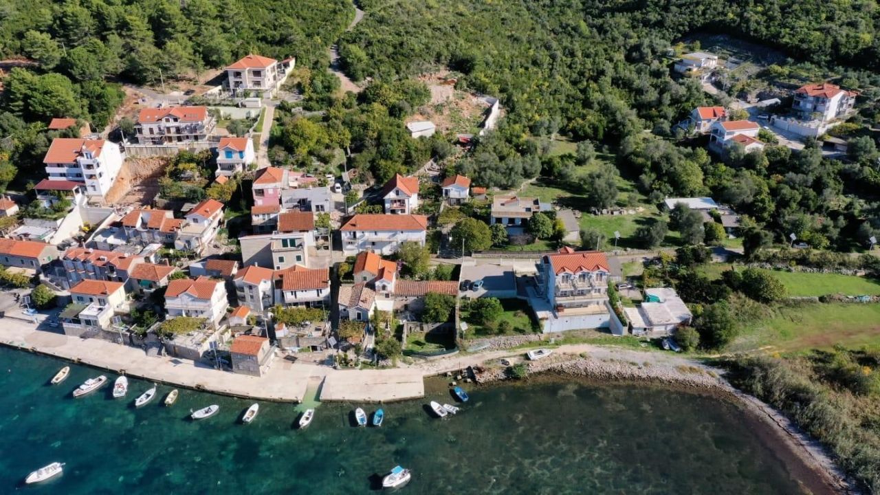 Land in Bigova, Montenegro - picture 2