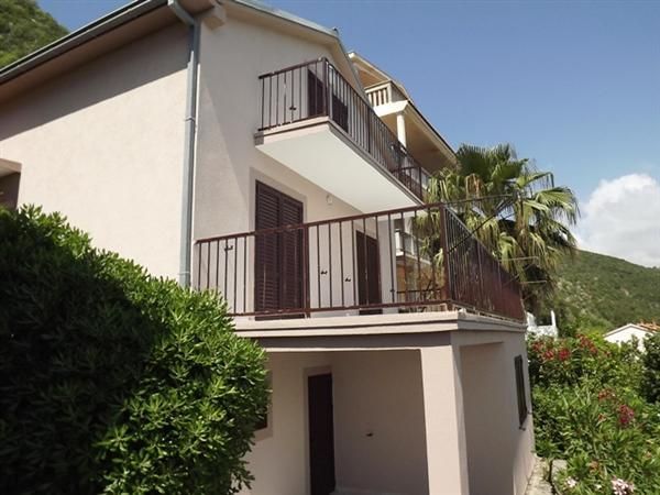 House in Igalo, Montenegro, 174 m² - picture 2