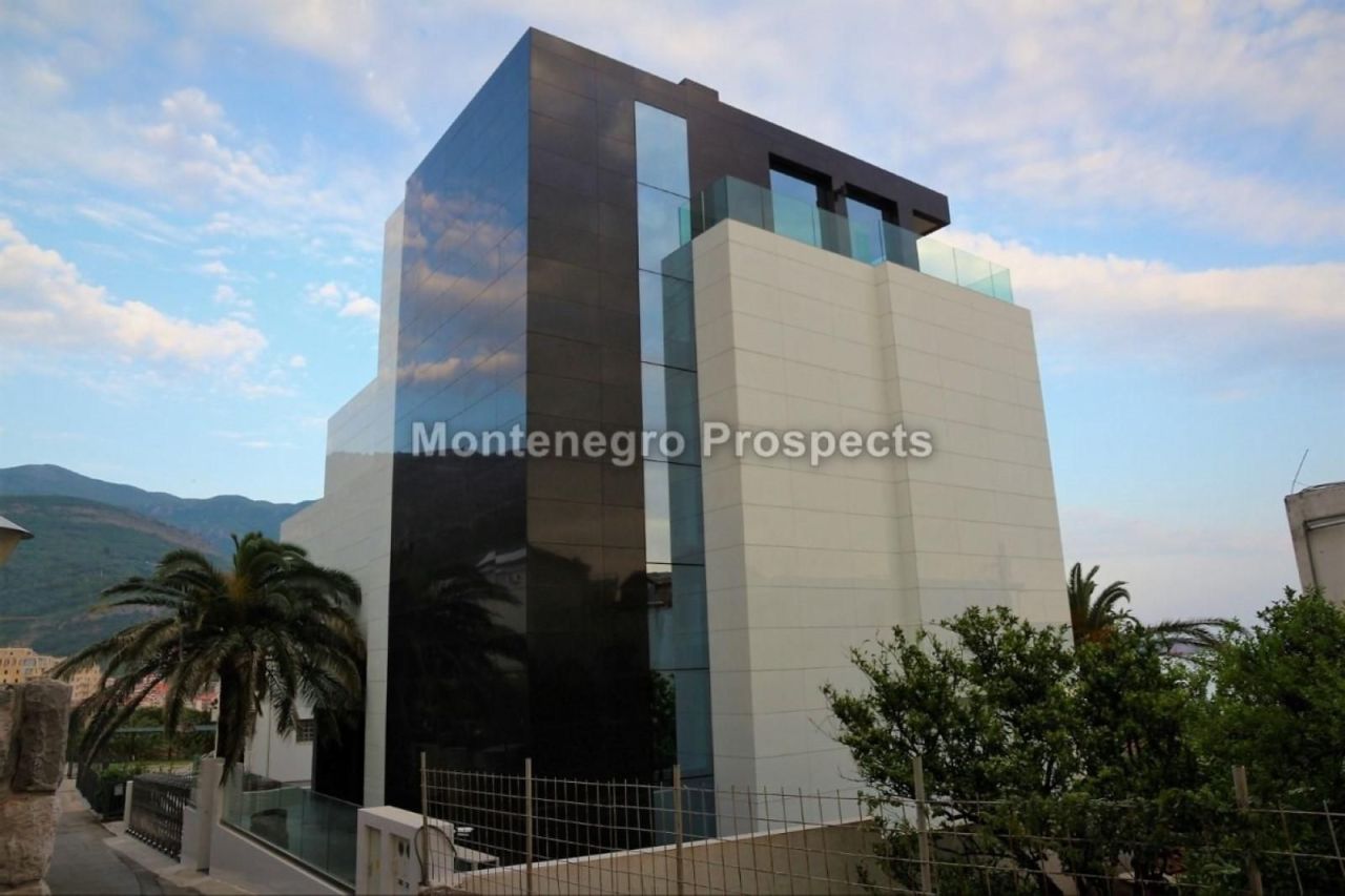 Maison à Becici, Monténégro, 680 m² - image 2