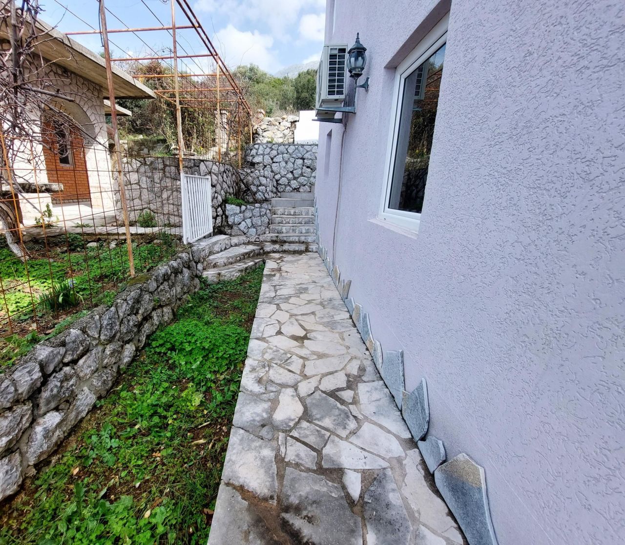 Casa en Dobra Voda, Montenegro, 70 m² - imagen 3