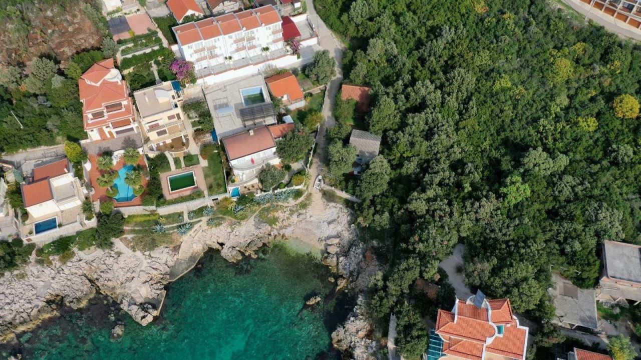 Terreno a Utjeha, Montenegro, 10 230 m2 - foto 3