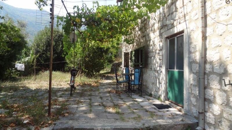 Haus in Dobrota, Montenegro, 140 m² - Foto 3