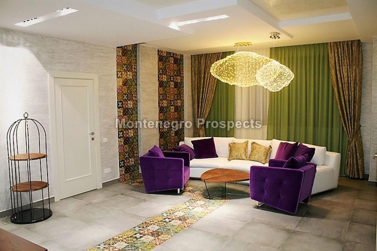 Maison à Becici, Monténégro, 680 m² - image 3