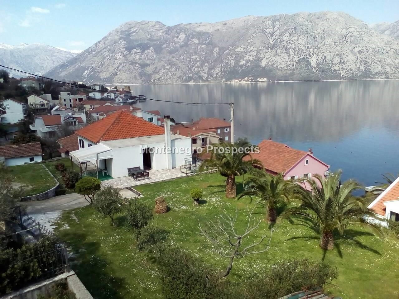 Terrain à Prcanj, Monténégro, 2 326 m² - image 3