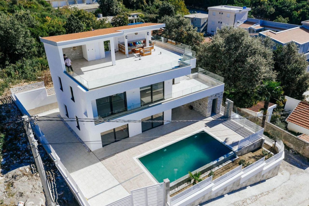 House in Utjeha, Montenegro, 227 m² - picture 4