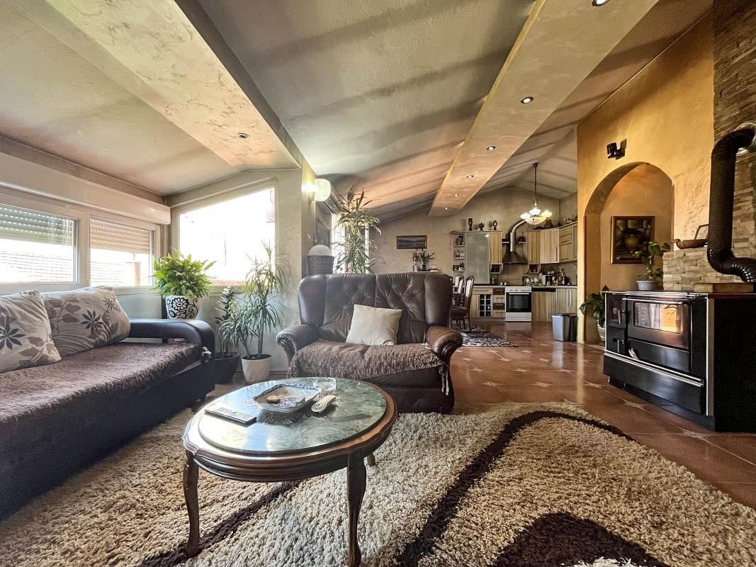 House in Dobrota, Montenegro, 210 m² - picture 4