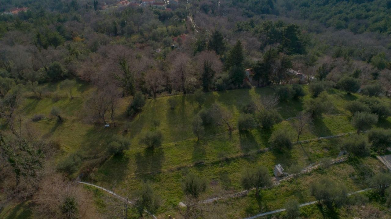 Terreno en Kavač, Montenegro, 26 306 m² - imagen 4