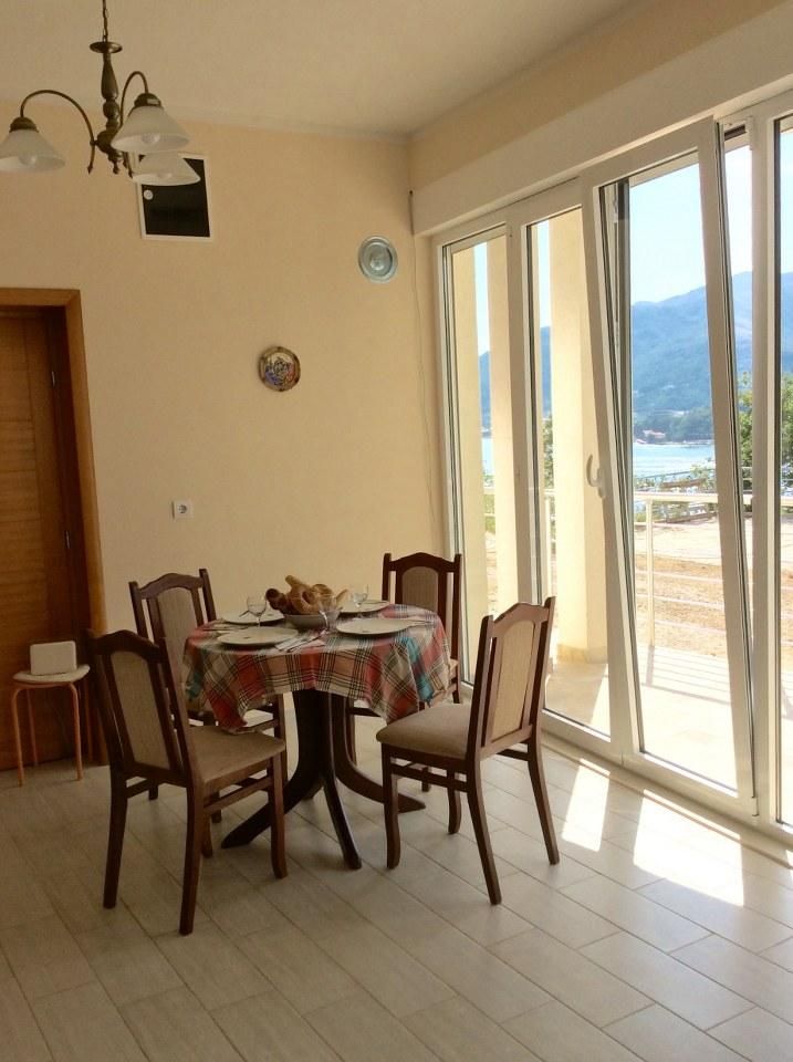 Maison à Tivat, Monténégro, 247 m² - image 4