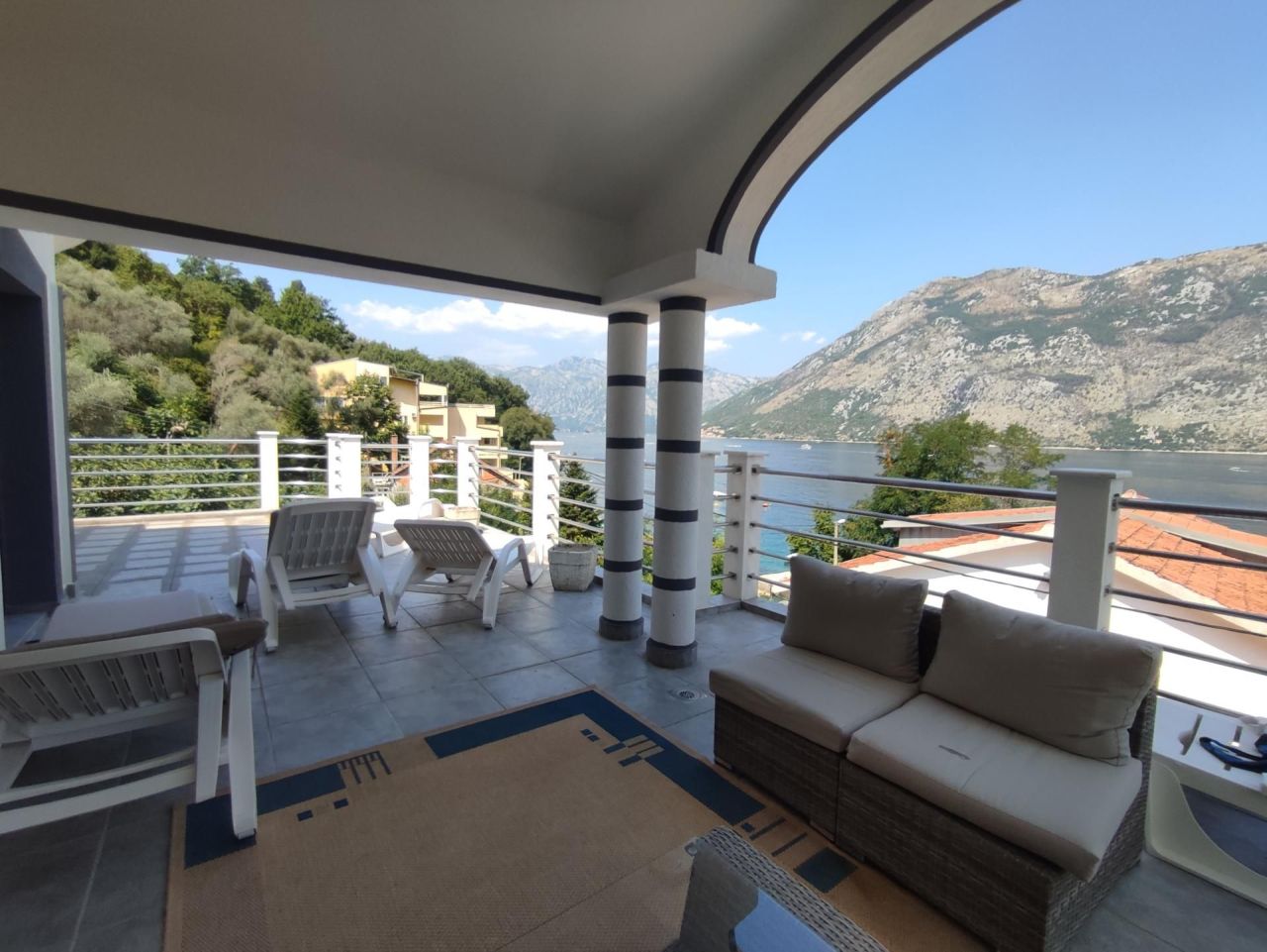 Maison à Stoliv, Monténégro, 170 m² - image 5