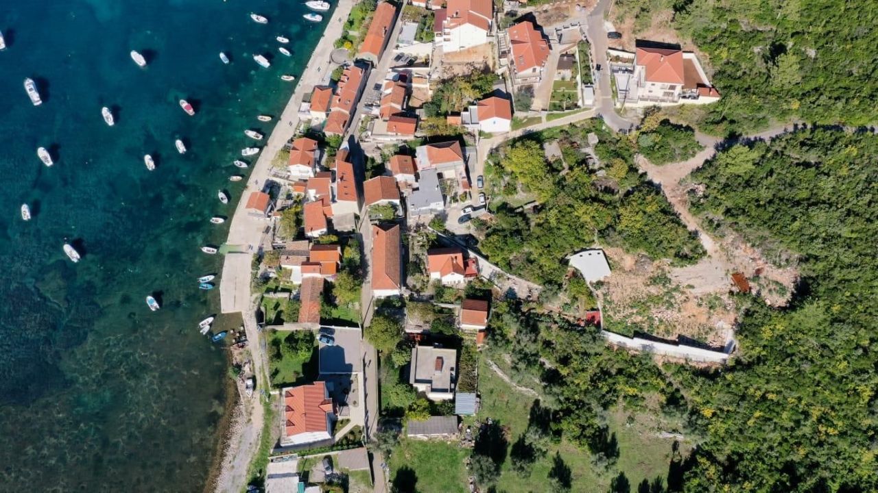 Land in Bigova, Montenegro - picture 5