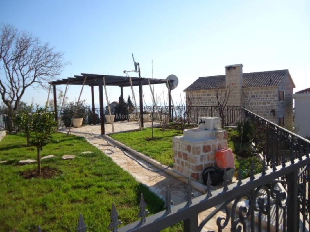 Maison à Rézévici, Monténégro, 256 m² - image 5