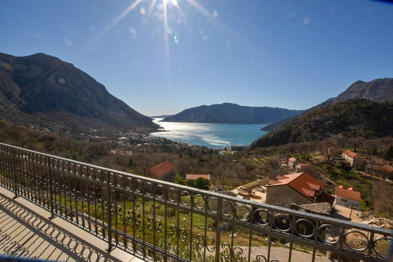 Casa a Risan, Montenegro, 250 m² - foto 7