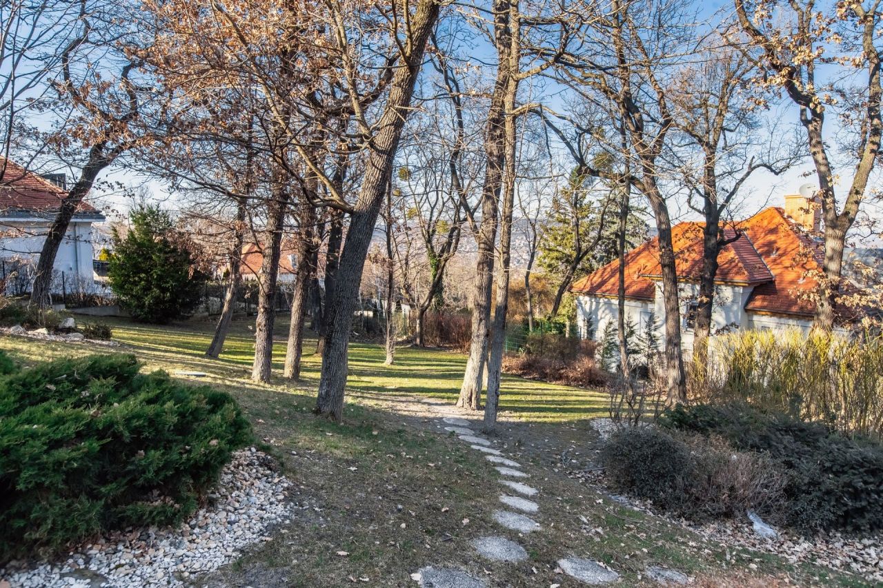 Villa in Budapest, Hungary, 580 m² - picture 2
