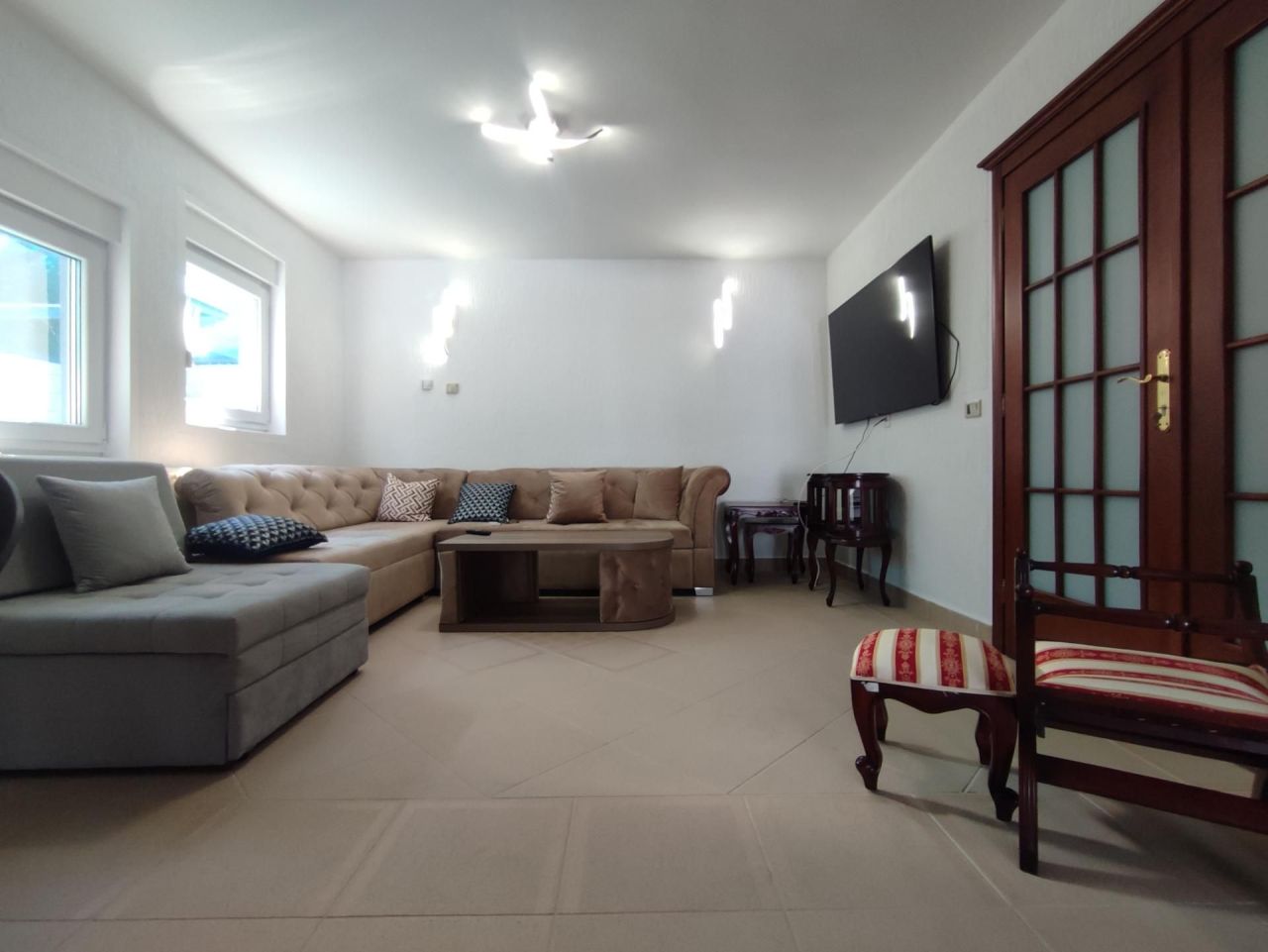 Maison à Stoliv, Monténégro, 170 m² - image 8