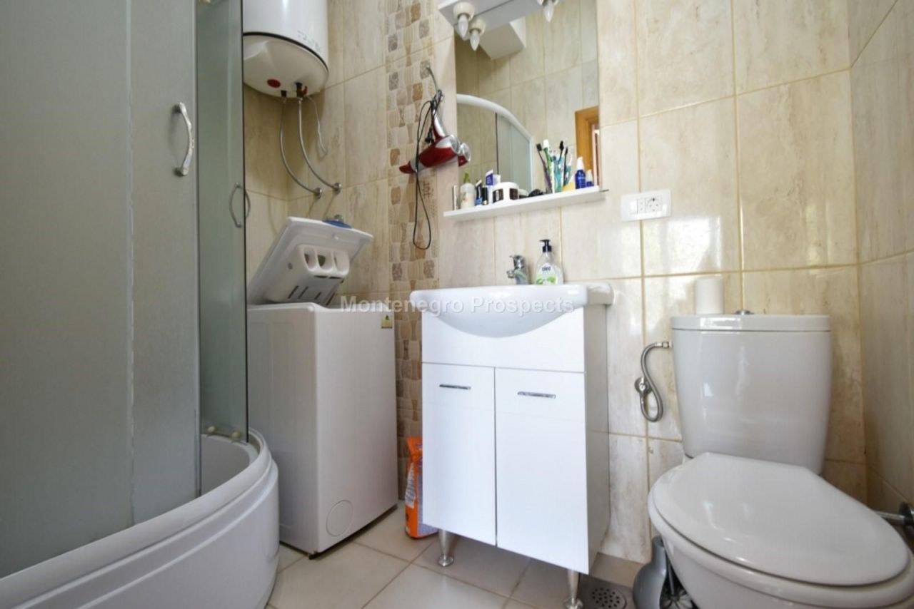 Maison à Tivat, Monténégro, 247 m² - image 8