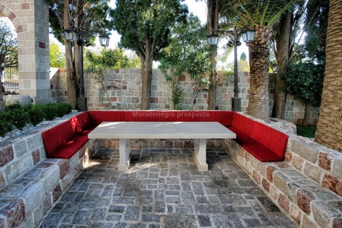 Maison à Rézévici, Monténégro, 256 m² - image 9