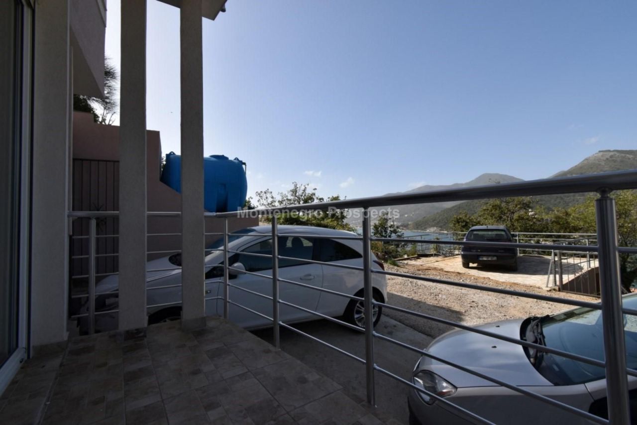 Maison à Tivat, Monténégro, 247 m² - image 9