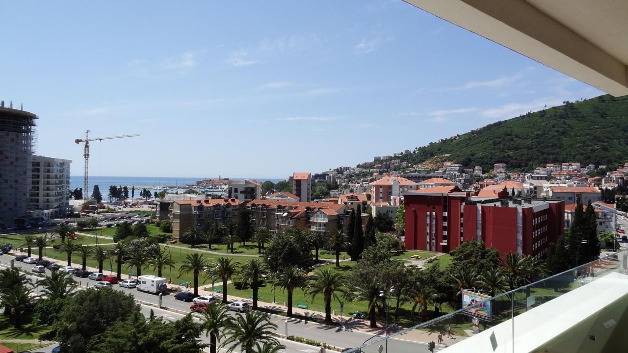 Piso en Budva, Montenegro, 55 m² - imagen 1