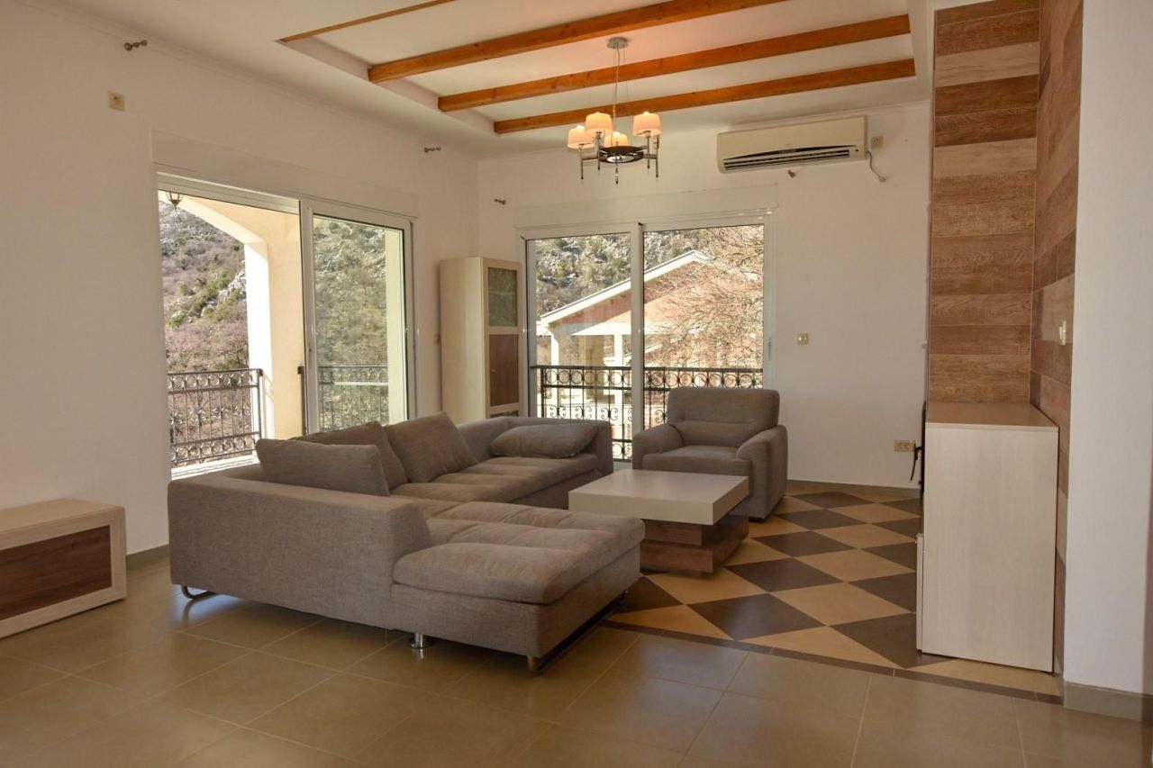 Casa a Risan, Montenegro, 250 m² - foto 11