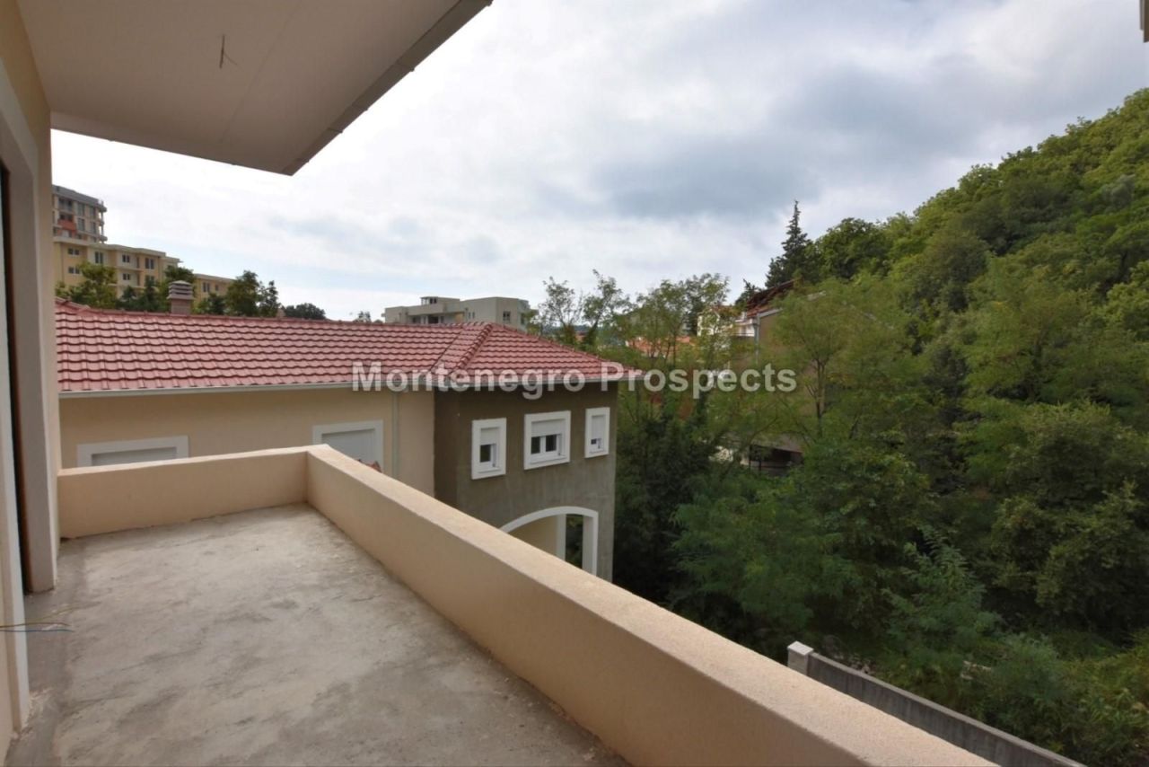 Casa a Becici, Montenegro, 470 m² - foto 11