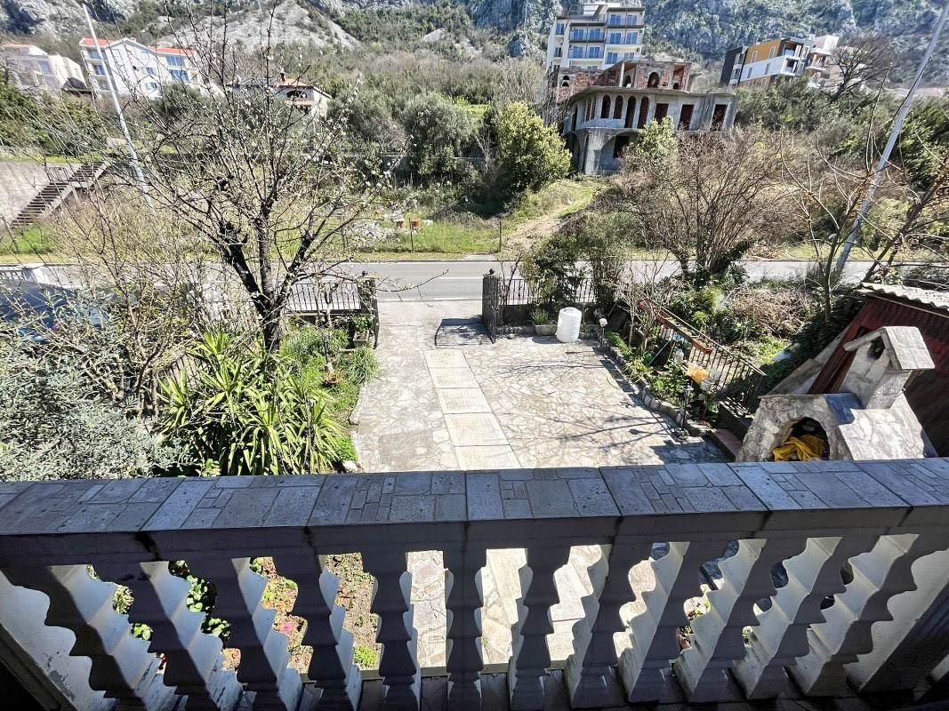 House in Dobrota, Montenegro, 210 m² - picture 14