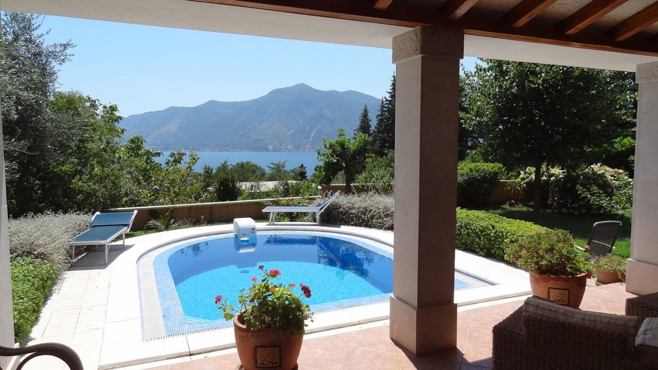 House in Orahovac, Montenegro, 300 m² - picture 10