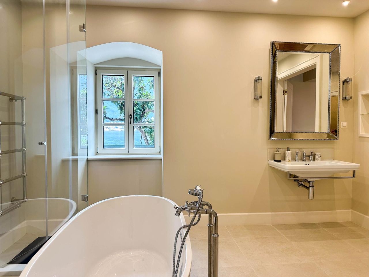 Casa en Dobrota, Montenegro, 247 m² - imagen 17