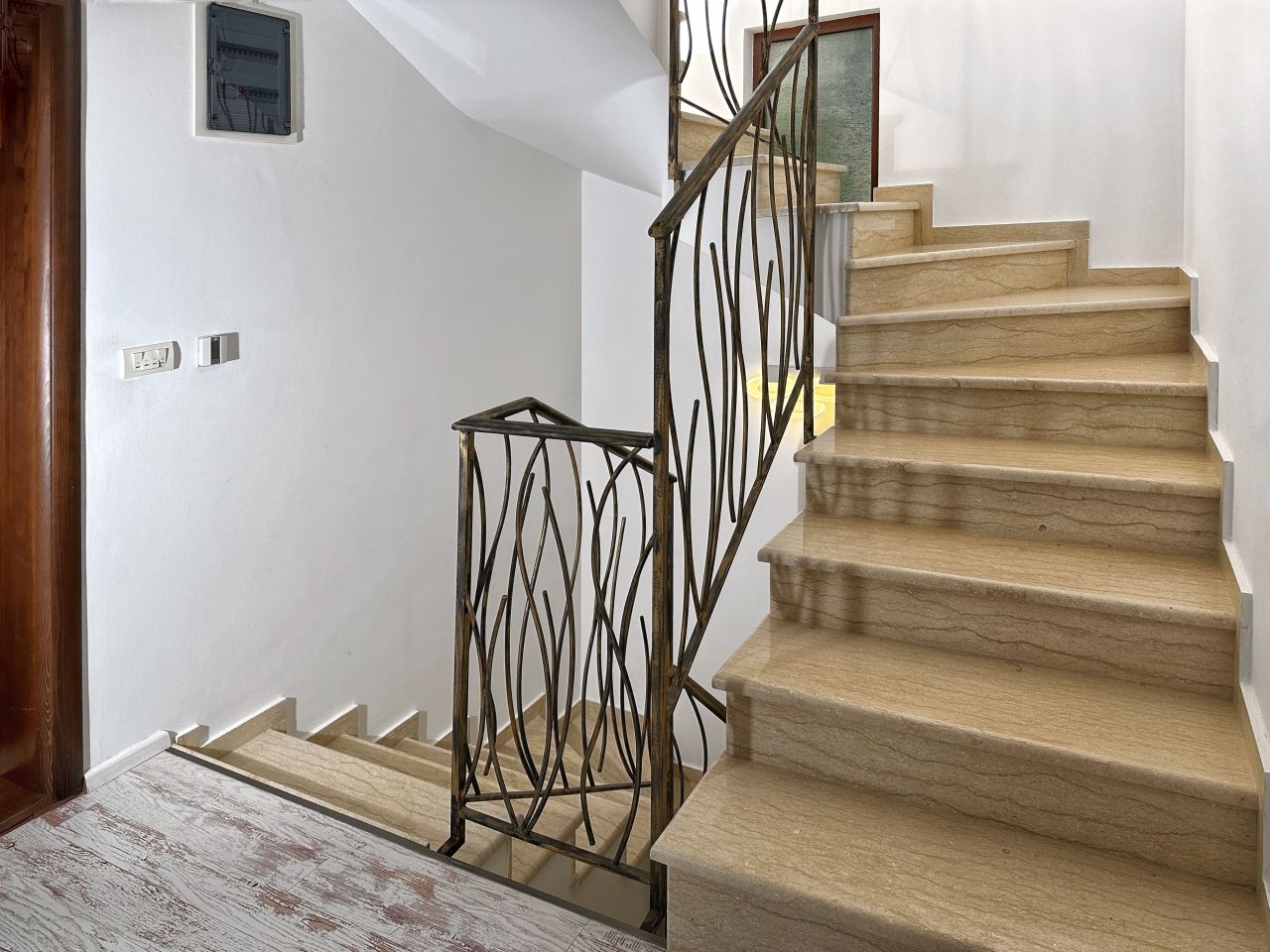 Haus in Bar, Montenegro, 140 m² - Foto 9