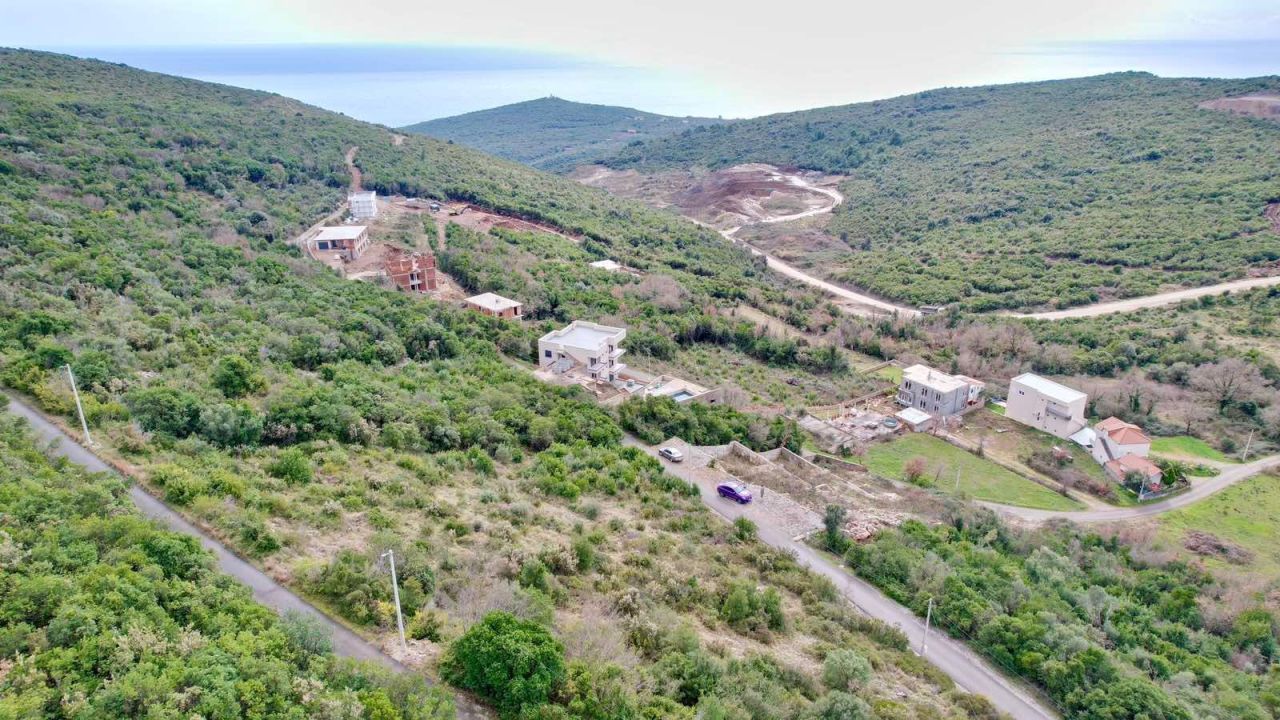 Terrain Visnjevo, Monténégro, 900 m² - image 1
