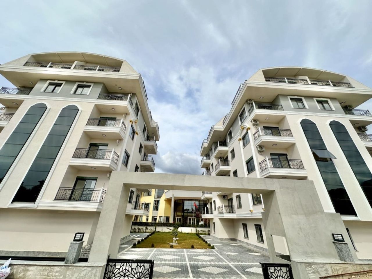 Flat in Alanya, Turkey, 65 m² - picture 1