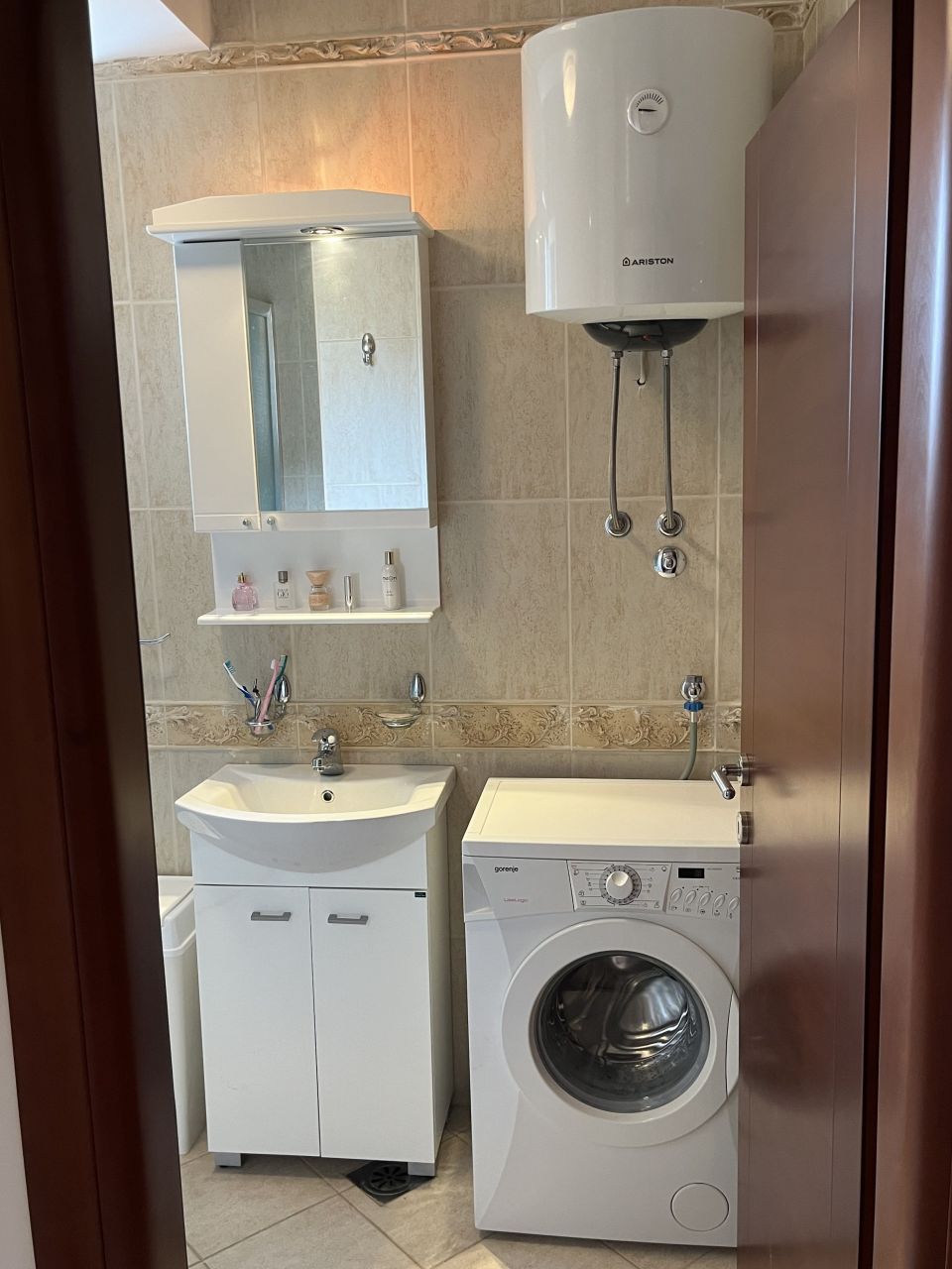 Piso en Petrovac, Montenegro, 108 m² - imagen 1