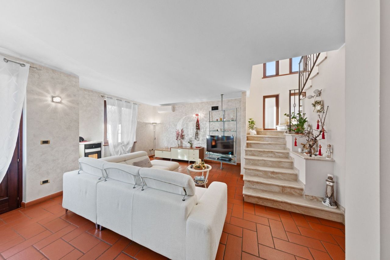 Villa par le Lac de Garde, Italie, 168 m² - image 9