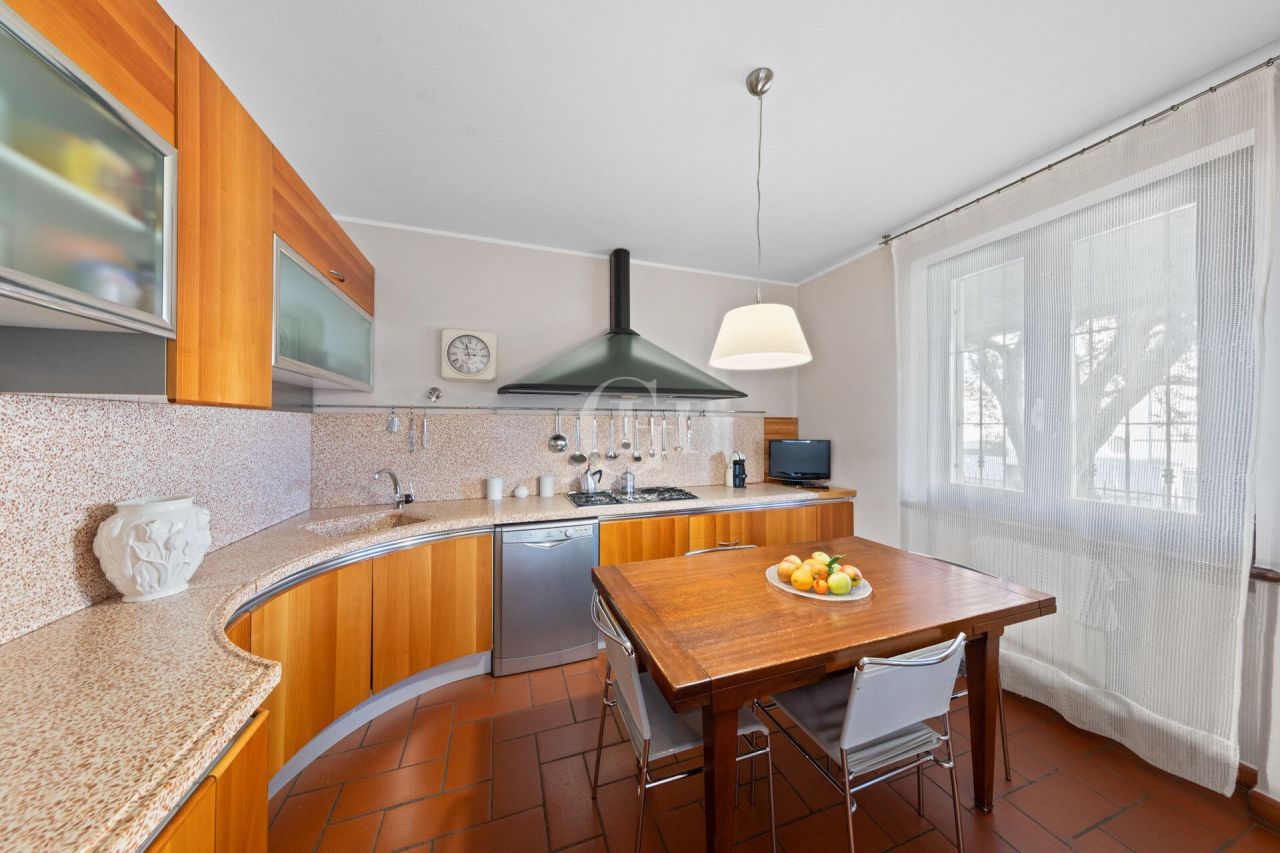 Villa par le Lac de Garde, Italie, 168 m² - image 10