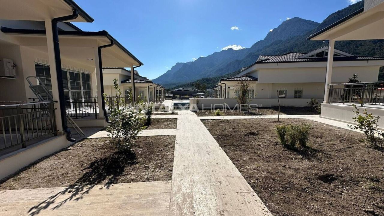 Villa à Kemer, Turquie, 120 m² - image 1