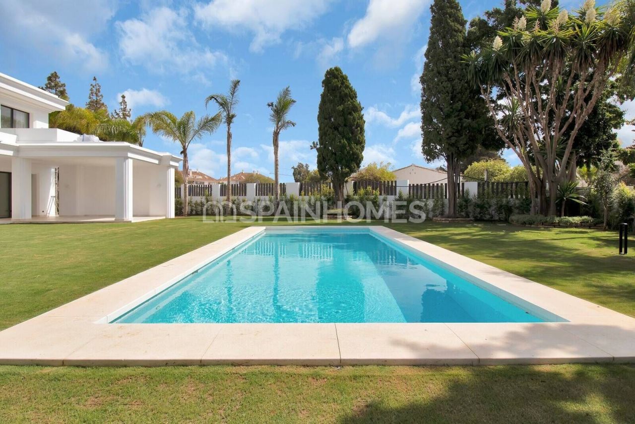 Villa in Marbella, Spanien, 615 m² - Foto 1