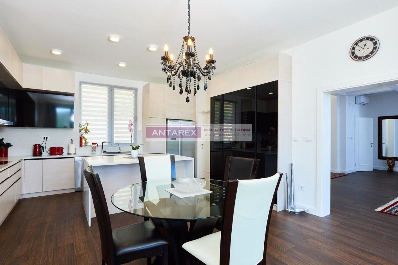 Villa en Kumbor, Montenegro, 335 m² - imagen 5