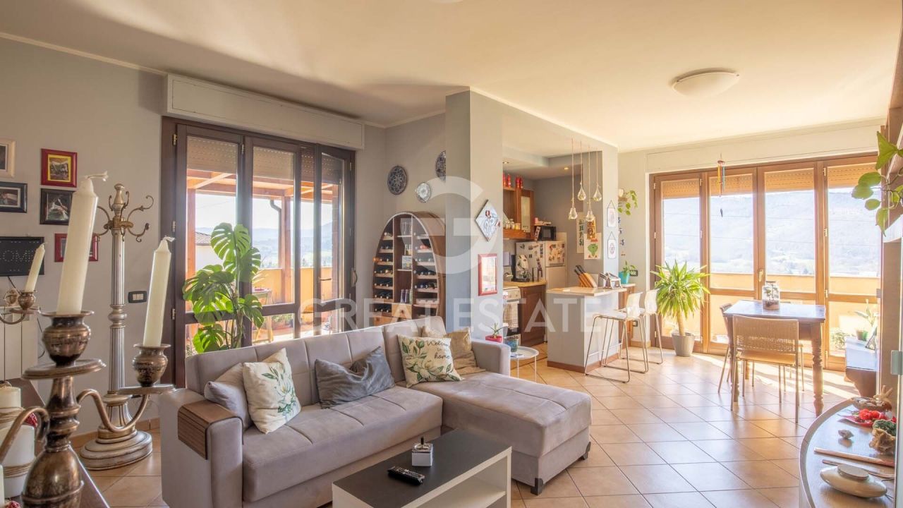 Appartement à Panicale, Italie, 124.2 m² - image 1