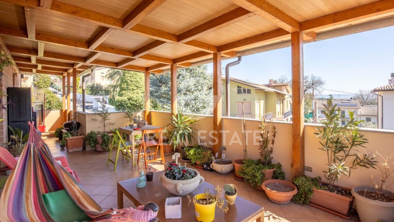 Apartamento en Panicale, Italia, 124.2 m² - imagen 3