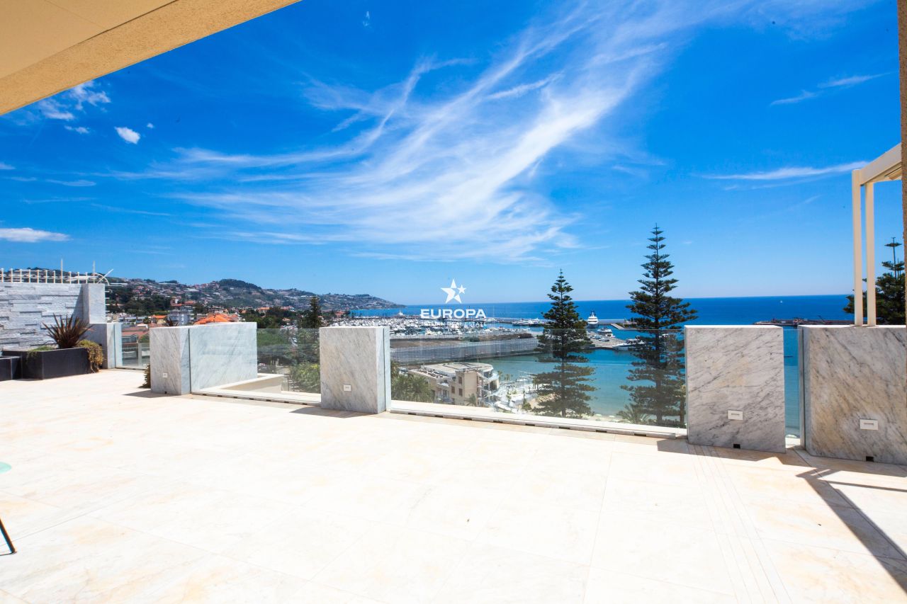 Penthouse in San Remo, Italy, 218 m² - picture 4