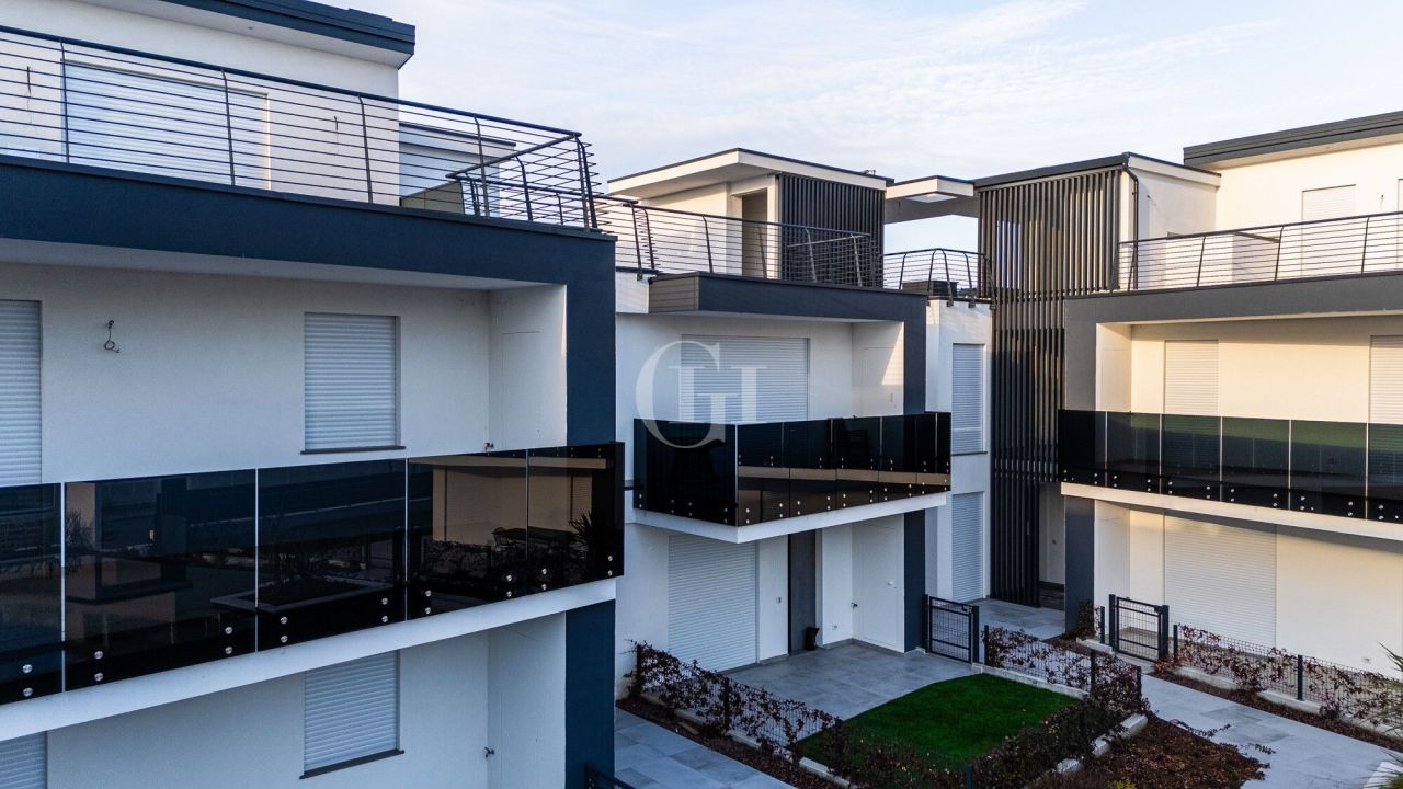 Apartment on Lake Garda, Italy, 185 m² - picture 10